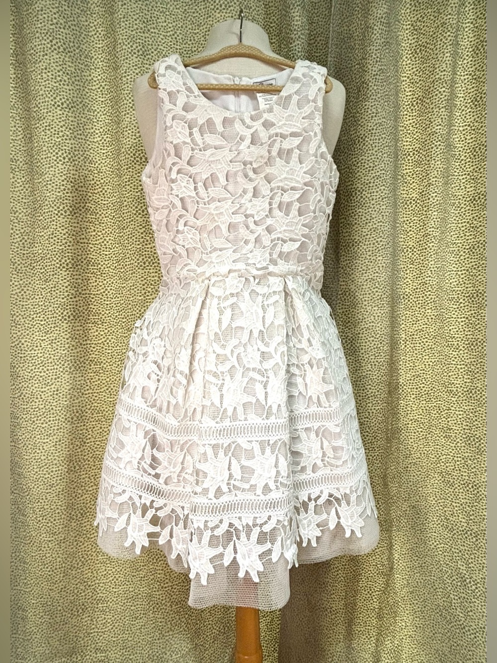 Girls White Floral Lace Party Dress with Scalloped Hem
